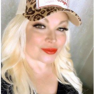 Meet your Posher, Christen